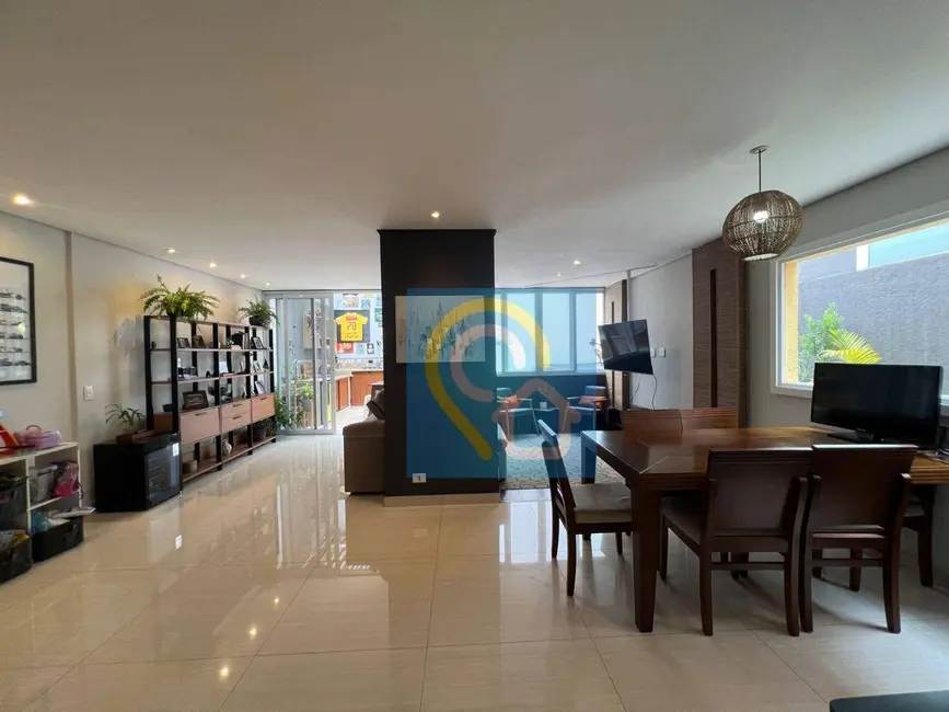 Casa de Condomínio com 4 quartos à venda, 180m2 em Santana De Parnaiba - SP - imagem 3 Foto 3 de Casa de Condomínio com 4 quartos à venda, 180m2 em Santana De Parnaiba - SP