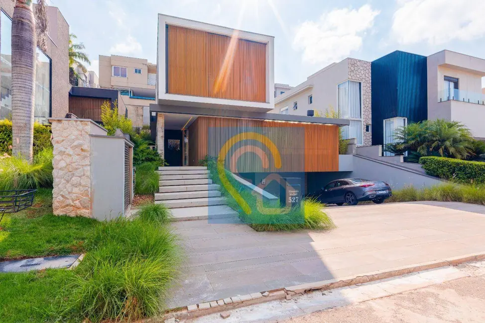 Casa de Condomínio com 4 quartos à venda, 420m2 em Residencial Tamboré, Barueri - SP - imagem 3 Foto 3 de Casa de Condomínio com 4 quartos à venda, 420m2 em Residencial Tamboré, Barueri - SP