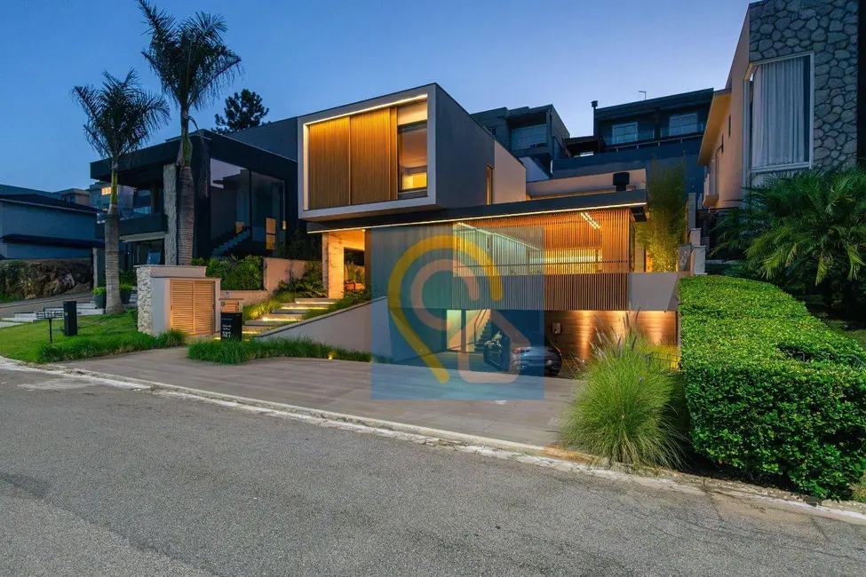 Casa de Condomínio com 4 quartos à venda, 420m2 em Residencial Tamboré, Barueri - SP - imagem 4 Foto 4 de Casa de Condomínio com 4 quartos à venda, 420m2 em Residencial Tamboré, Barueri - SP