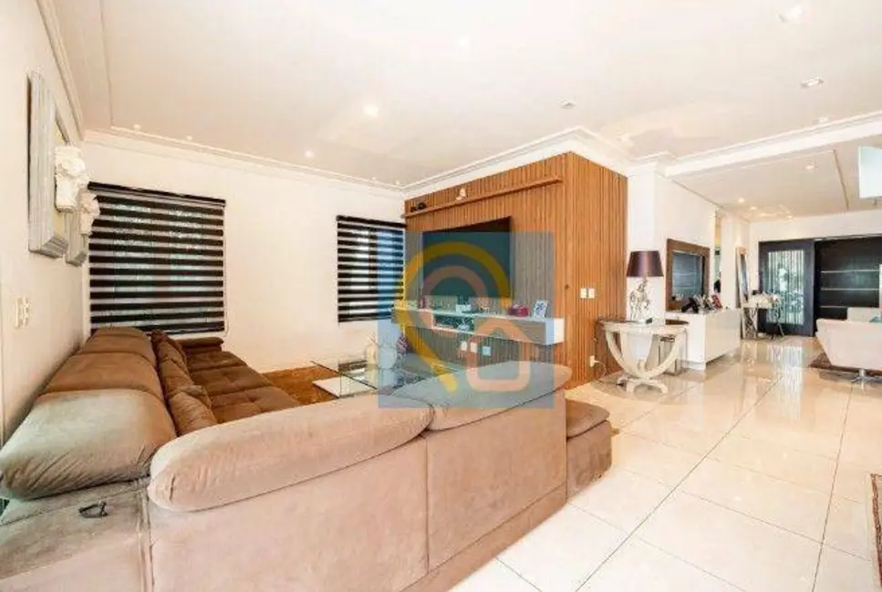 Casa de Condomínio com 3 quartos à venda, 360m2 em Santana De Parnaiba - SP - imagem 8 Foto 8 de Casa de Condomínio com 3 quartos à venda, 360m2 em Santana De Parnaiba - SP