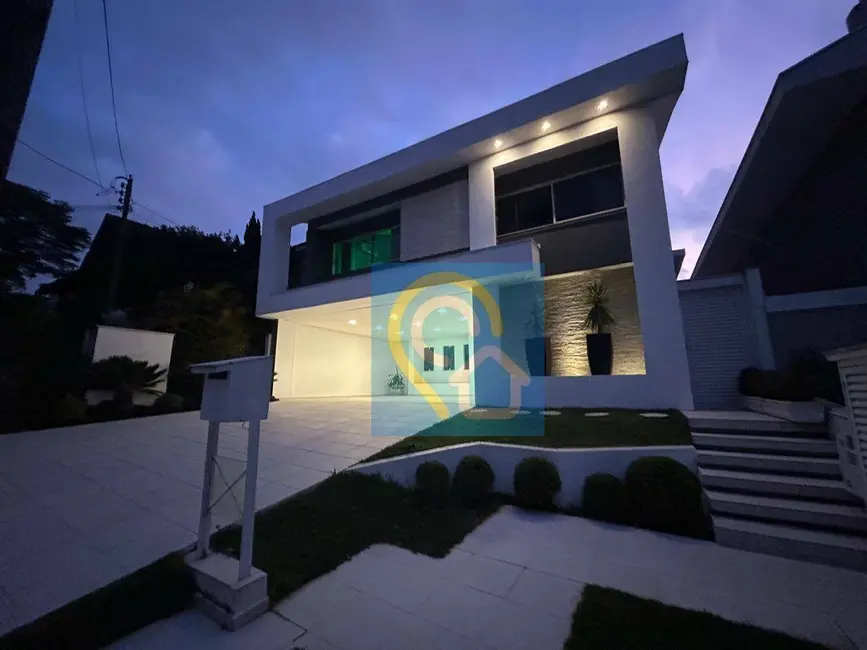 Foto 1 de Casa de Condomínio com 4 quartos para alugar, 360m2 em Santana De Parnaiba - SP