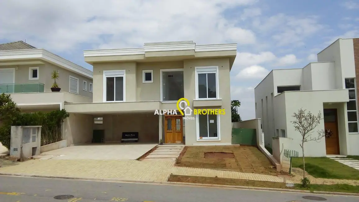 Foto 1 de Casa de Condomínio com 4 quartos à venda e para alugar, 450m2 em Santana De Parnaiba - SP