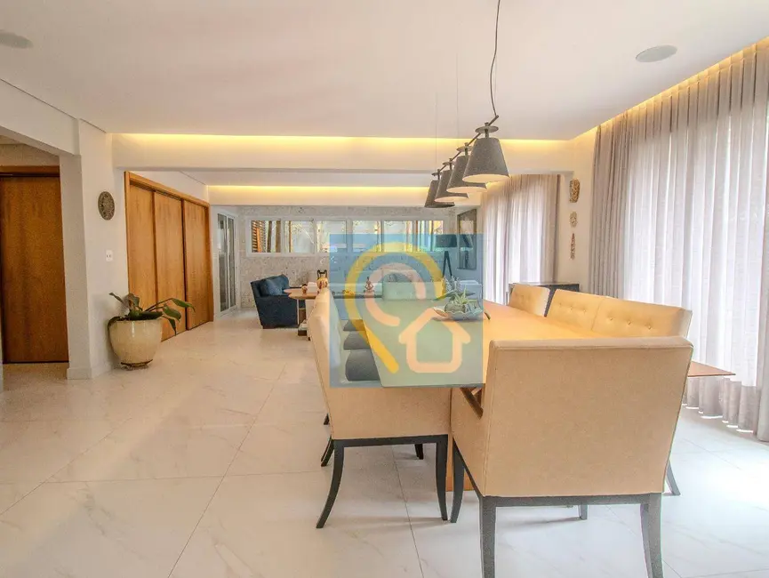 Foto 4 de Casa de Condomínio com 4 quartos à venda, 840m2 em Santana De Parnaiba - SP