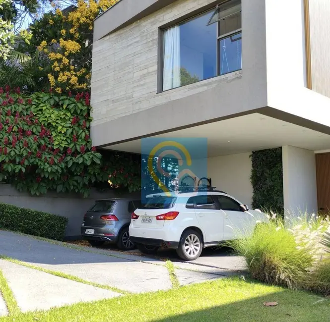 Casa de Condomínio com 4 quartos à venda, 490m2 em Santana De Parnaiba - SP - imagem 2 Foto 2 de Casa de Condomínio com 4 quartos à venda, 490m2 em Santana De Parnaiba - SP