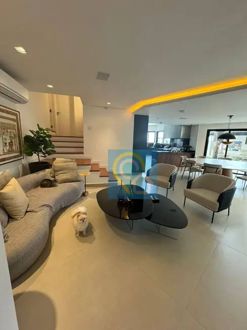 Foto 3 de Casa de Condomínio com 3 quartos à venda, 420m2 em Santana De Parnaiba - SP