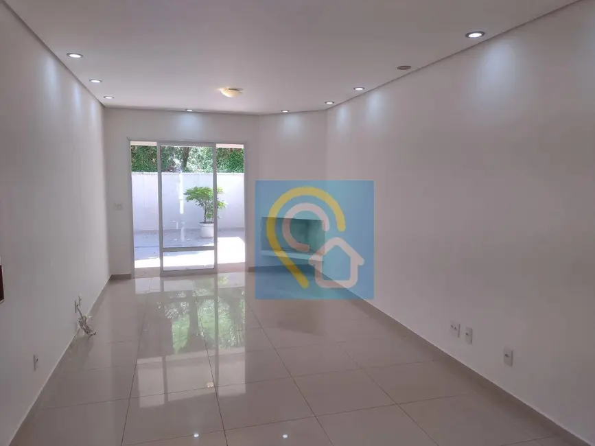 Casa de Condomínio com 3 quartos para alugar, 190m2 em Santana De Parnaiba - SP - imagem 3 Foto 3 de Casa de Condomínio com 3 quartos para alugar, 190m2 em Santana De Parnaiba - SP