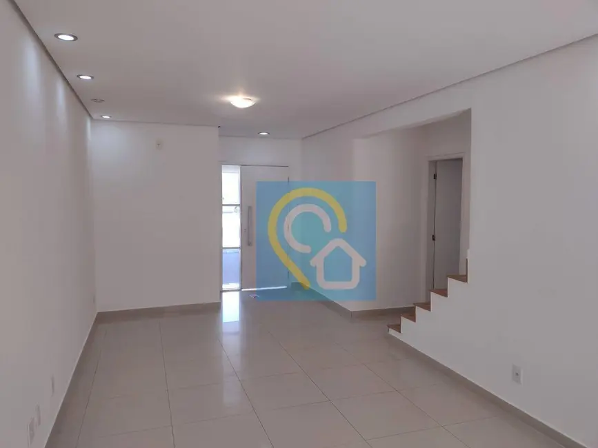 Casa de Condomínio com 3 quartos para alugar, 190m2 em Santana De Parnaiba - SP - imagem 4 Foto 4 de Casa de Condomínio com 3 quartos para alugar, 190m2 em Santana De Parnaiba - SP
