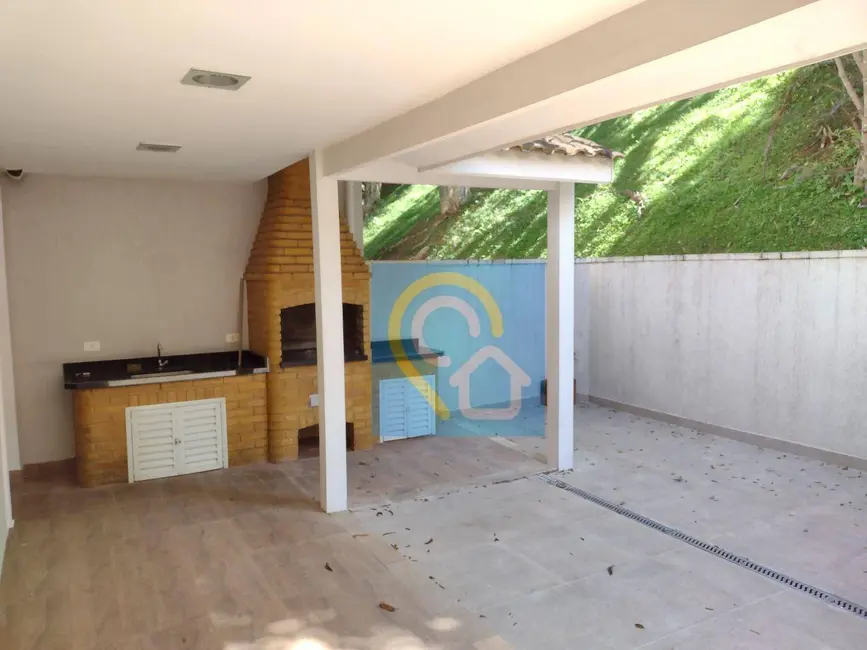 Casa de Condomínio com 3 quartos para alugar, 190m2 em Santana De Parnaiba - SP - imagem 2 Foto 2 de Casa de Condomínio com 3 quartos para alugar, 190m2 em Santana De Parnaiba - SP