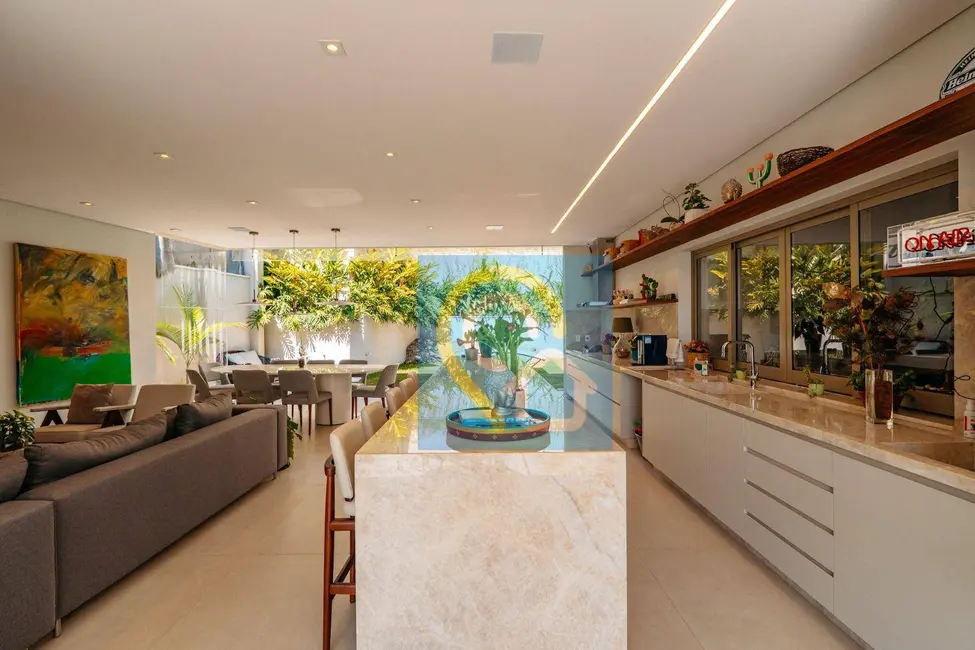 Foto 3 de Casa de Condomínio com 4 quartos à venda, 762m2 em Santana De Parnaiba - SP