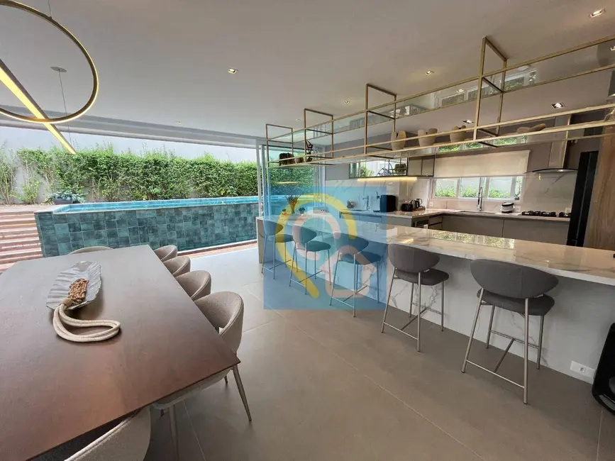 Casa de Condomínio com 5 quartos à venda, 437m2 em Santana De Parnaiba - SP - imagem 4 Foto 4 de Casa de Condomínio com 5 quartos à venda, 437m2 em Santana De Parnaiba - SP