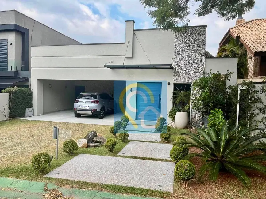 Foto 1 de Casa de Condomínio com 3 quartos à venda, 360m2 em Santana De Parnaiba - SP