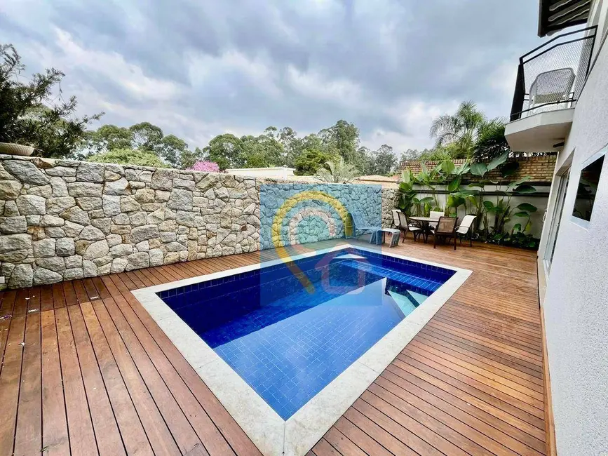 Casa de Condomínio com 3 quartos à venda, 360m2 em Santana De Parnaiba - SP - imagem 2 Foto 2 de Casa de Condomínio com 3 quartos à venda, 360m2 em Santana De Parnaiba - SP