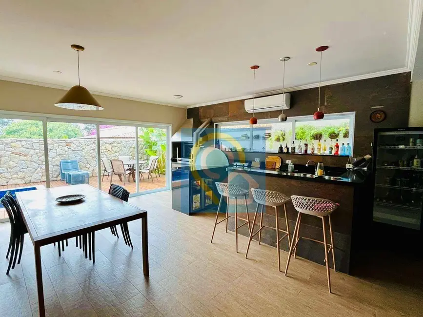 Casa de Condomínio com 3 quartos à venda, 360m2 em Santana De Parnaiba - SP - imagem 8 Foto 8 de Casa de Condomínio com 3 quartos à venda, 360m2 em Santana De Parnaiba - SP