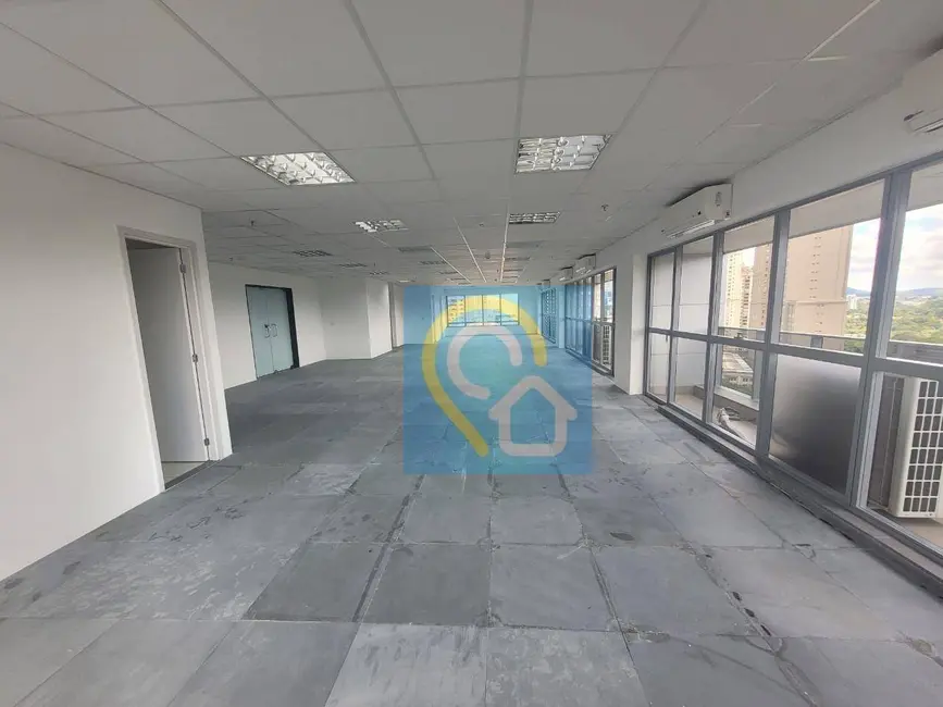 Foto 2 de Sala Comercial para alugar, 269m2 em Empresarial 18 do Forte, Barueri - SP