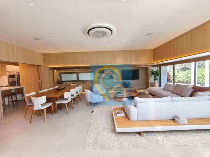 Casa de Condomínio com 4 quartos à venda, 560m2 em Alphaville Residencial Um, Barueri - SP - imagem 4 Foto 4 de Casa de Condomínio com 4 quartos à venda, 560m2 em Alphaville Residencial Um, Barueri - SP