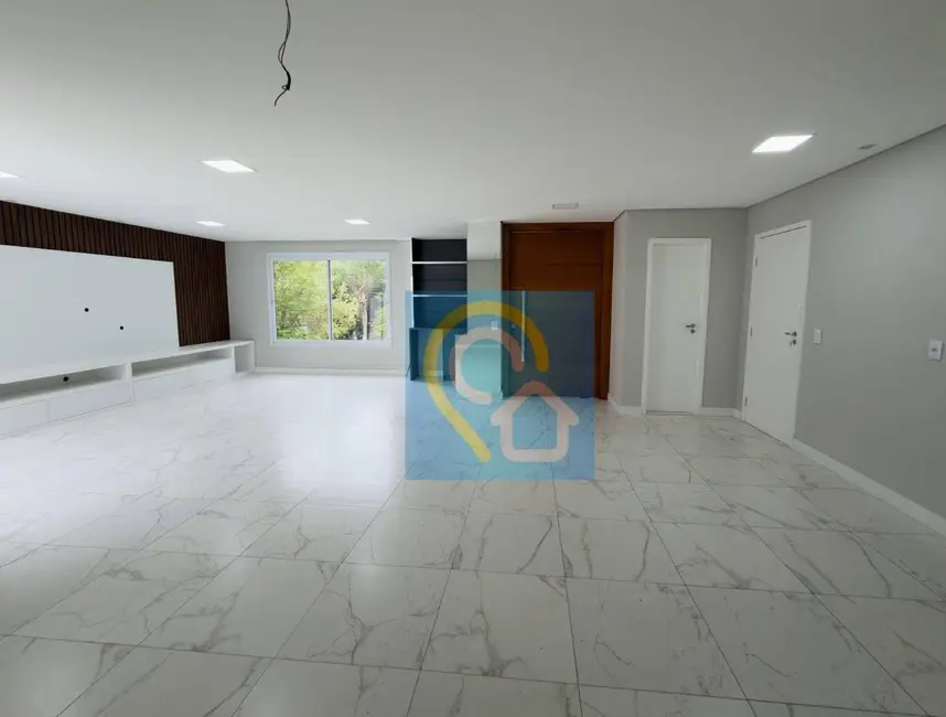 Casa de Condomínio com 3 quartos à venda, 645m2 em Alphaville, Santana De Parnaiba - SP - imagem 5 Foto 5 de Casa de Condomínio com 3 quartos à venda, 645m2 em Alphaville, Santana De Parnaiba - SP
