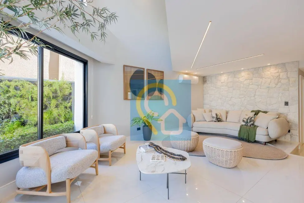 Foto 2 de Casa de Condomínio com 3 quartos à venda, 300m2 em Santana De Parnaiba - SP