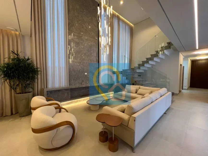 Casa de Condomínio com 4 quartos à venda, 490m2 em Alphaville, Santana De Parnaiba - SP - imagem 2 Foto 2 de Casa de Condomínio com 4 quartos à venda, 490m2 em Alphaville, Santana De Parnaiba - SP