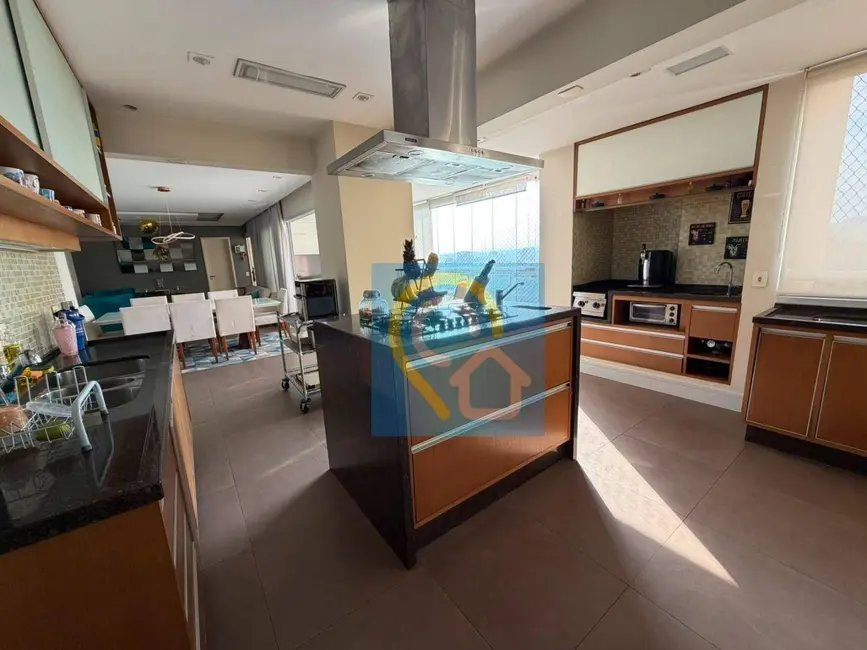Foto 1 de Apartamento com 3 quartos à venda, 196m2 em Empresarial 18 do Forte, Barueri - SP