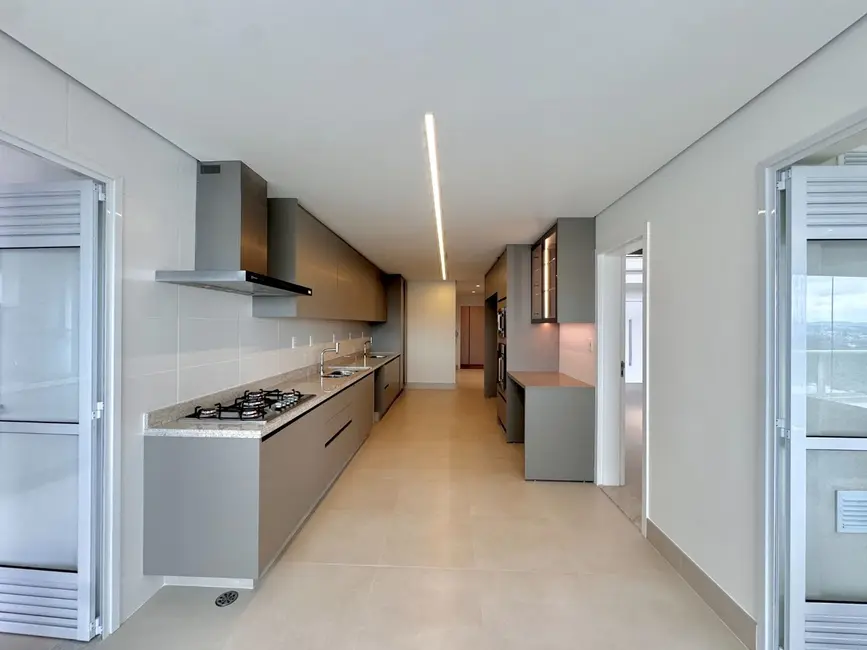 Apartamento com 4 quartos à venda e para alugar, 365m2 em Alphaville Empresarial, Barueri - SP - imagem 6 Foto 6 de Apartamento com 4 quartos à venda e para alugar, 365m2 em Alphaville Empresarial, Barueri - SP