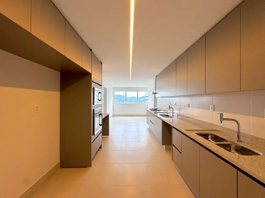 Apartamento com 4 quartos à venda e para alugar, 365m2 em Alphaville Empresarial, Barueri - SP - imagem 7 Foto 7 de Apartamento com 4 quartos à venda e para alugar, 365m2 em Alphaville Empresarial, Barueri - SP