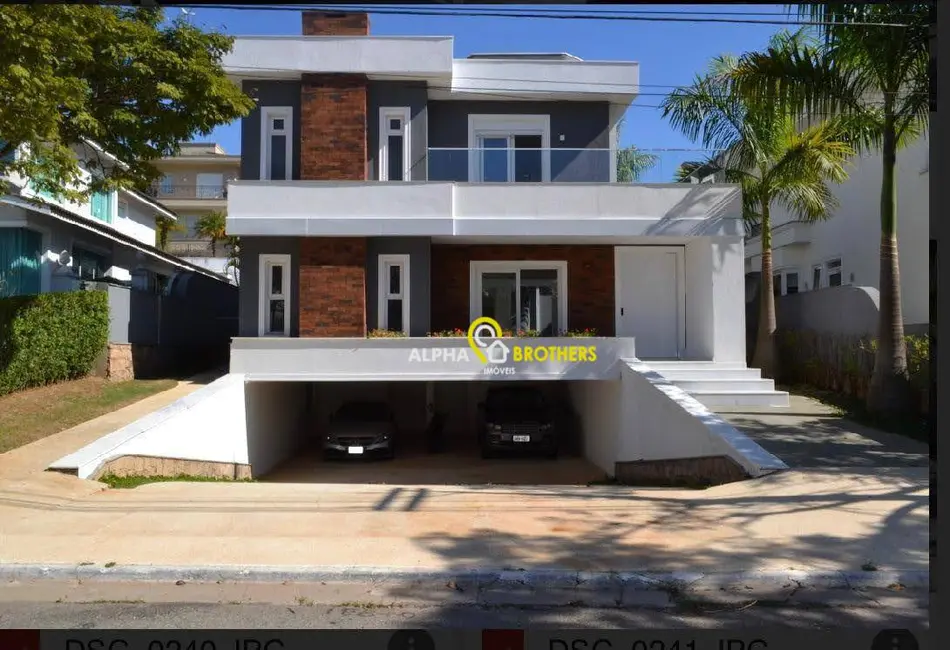 Foto 1 de Casa de Condomínio com 4 quartos à venda e para alugar, 640m2 em Barueri - SP