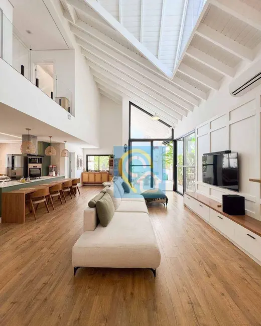 Foto 2 de Casa de Condomínio com 4 quartos à venda, 350m2 em Santana De Parnaiba - SP