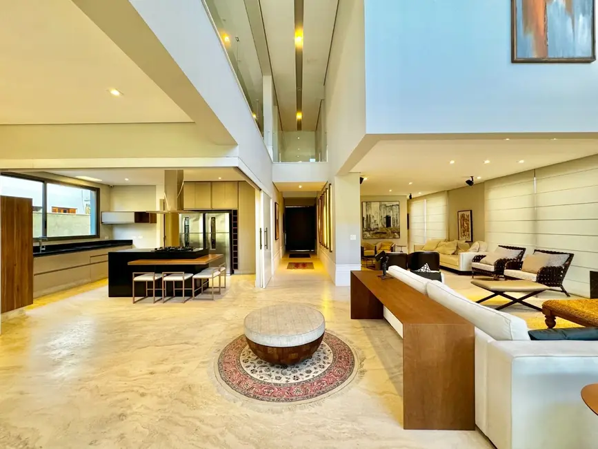 Casa de Condomínio com 4 quartos à venda, 591m2 em Barueri - SP - imagem 4 Foto 4 de Casa de Condomínio com 4 quartos à venda, 591m2 em Barueri - SP