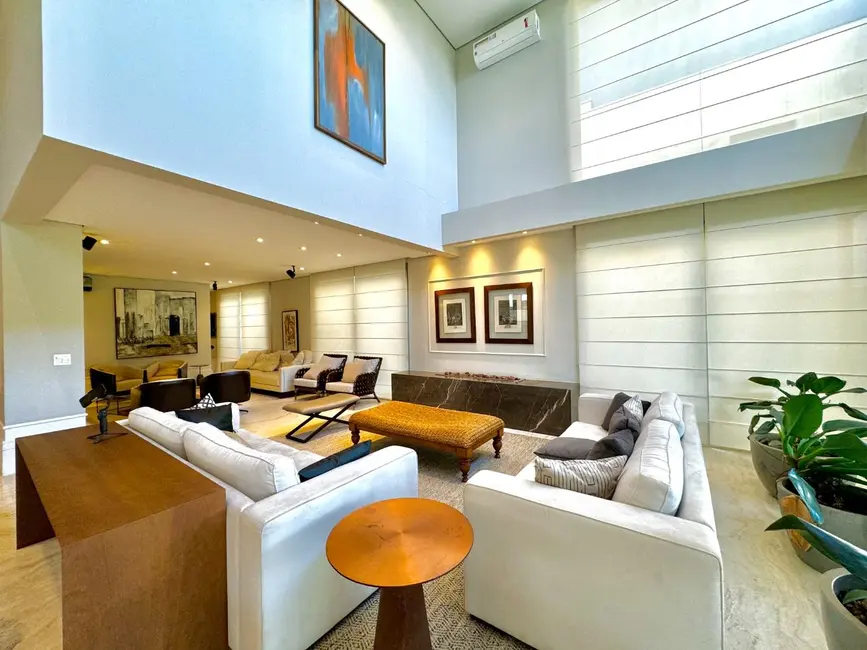 Casa de Condomínio com 4 quartos à venda, 591m2 em Barueri - SP - imagem 6 Foto 6 de Casa de Condomínio com 4 quartos à venda, 591m2 em Barueri - SP