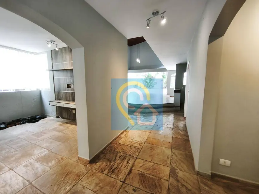 Casa de Condomínio com 3 quartos à venda, 560m2 em Barueri - SP - imagem 9 Foto 9 de Casa de Condomínio com 3 quartos à venda, 560m2 em Barueri - SP