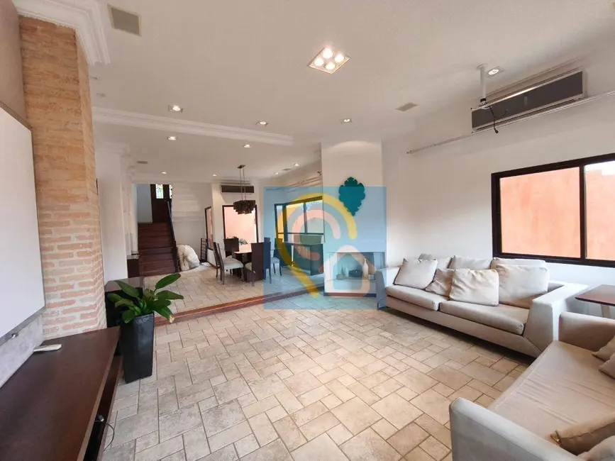 Foto 2 de Casa de Condomínio com 4 quartos para alugar, 371m2 em Santana De Parnaiba - SP