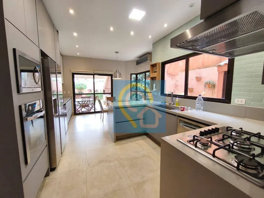 Foto 8 de Casa de Condomínio com 4 quartos para alugar, 371m2 em Santana De Parnaiba - SP