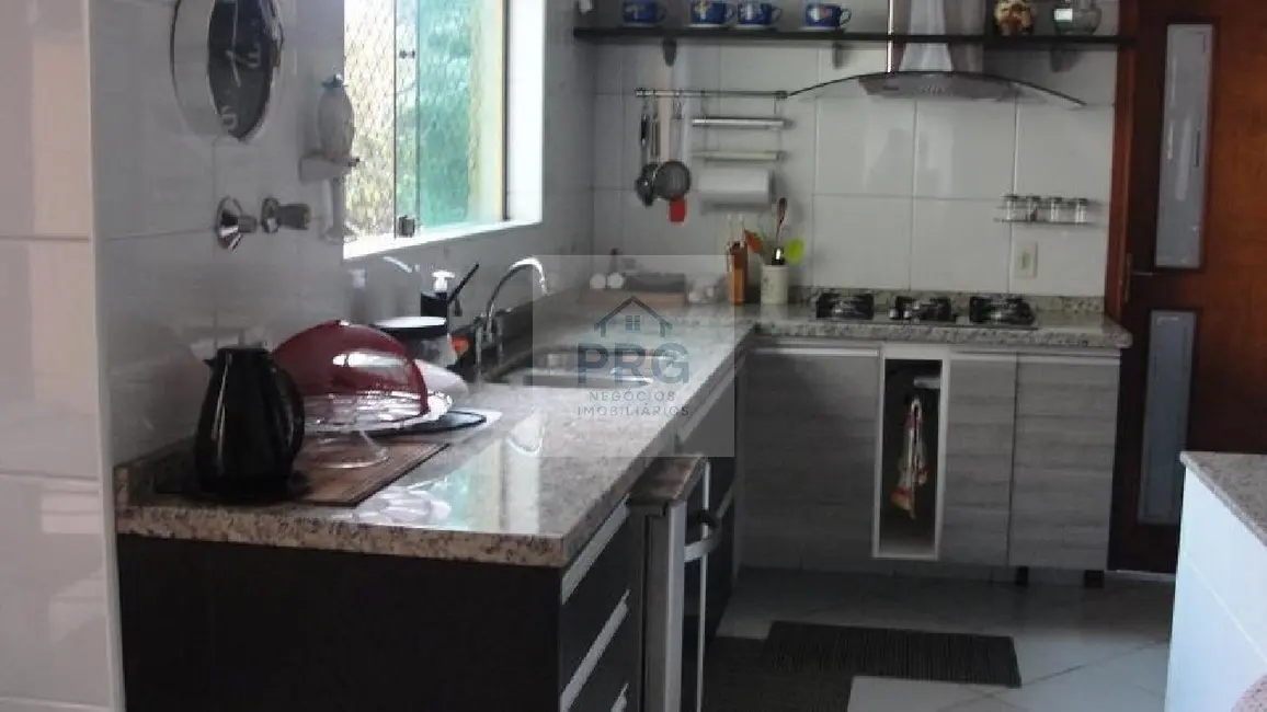Foto 8 de Casa com 4 quartos à venda, 240m2 em Vila Suzana, São Paulo - SP