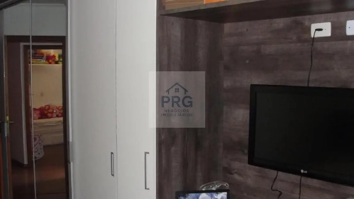 Foto 3 de Casa com 4 quartos à venda, 240m2 em Vila Suzana, São Paulo - SP