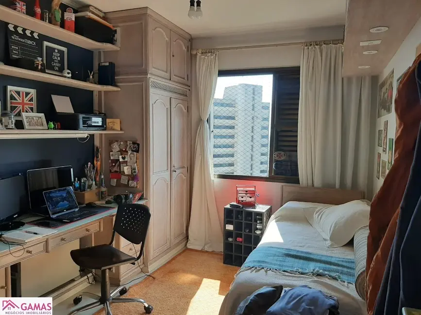 Foto 2 de Apartamento com 3 quartos à venda, 167m2 em Vila Suzana, São Paulo - SP