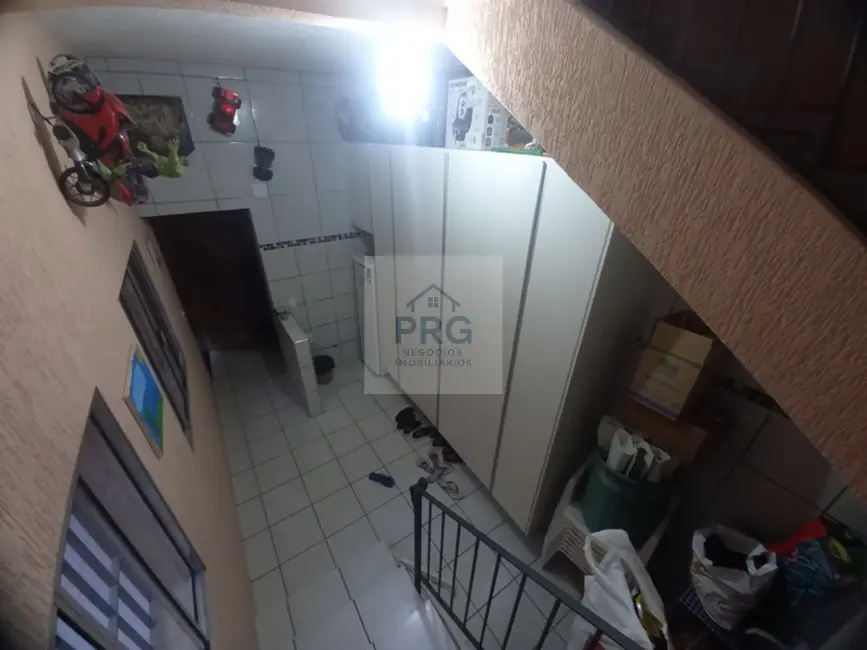Casa com 3 quartos à venda, 208m2 em Jardim Saporito, Taboao Da Serra - SP - imagem 6 Foto 6 de Casa com 3 quartos à venda, 208m2 em Jardim Saporito, Taboao Da Serra - SP