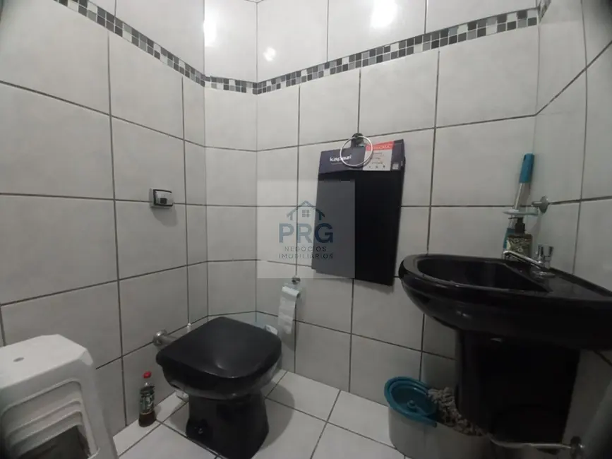 Casa com 3 quartos à venda, 208m2 em Jardim Saporito, Taboao Da Serra - SP - imagem 2 Foto 2 de Casa com 3 quartos à venda, 208m2 em Jardim Saporito, Taboao Da Serra - SP