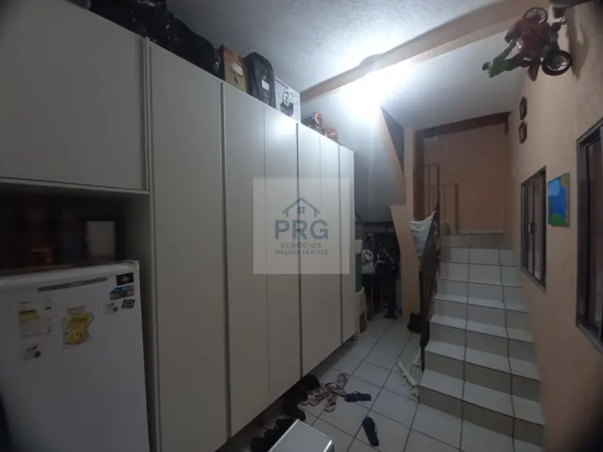 Casa com 3 quartos à venda, 208m2 em Jardim Saporito, Taboao Da Serra - SP - imagem 4 Foto 4 de Casa com 3 quartos à venda, 208m2 em Jardim Saporito, Taboao Da Serra - SP