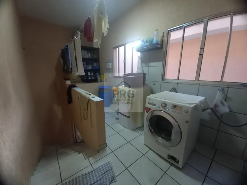 Casa com 3 quartos à venda, 208m2 em Jardim Saporito, Taboao Da Serra - SP - imagem 8 Foto 8 de Casa com 3 quartos à venda, 208m2 em Jardim Saporito, Taboao Da Serra - SP