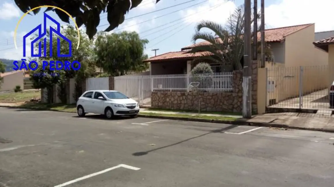 Foto 2 de Casa com 2 quartos à venda, 572m2 em Sao Pedro - SP