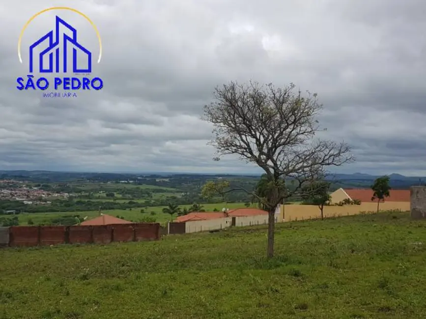 Foto 3 de Terreno / Lote à venda, 600m2 em Sao Pedro - SP