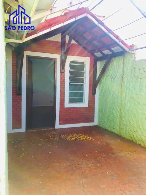 Foto 2 de Casa com 3 quartos à venda em Sao Pedro - SP