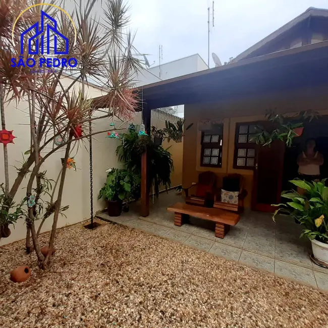 Foto 5 de Casa com 3 quartos à venda, 250m2 em Sao Pedro - SP