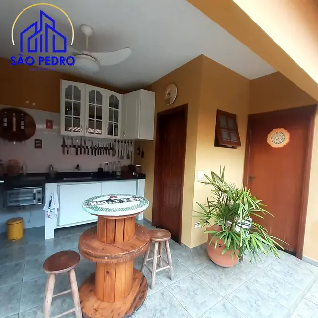 Foto 9 de Casa com 3 quartos à venda, 250m2 em Sao Pedro - SP