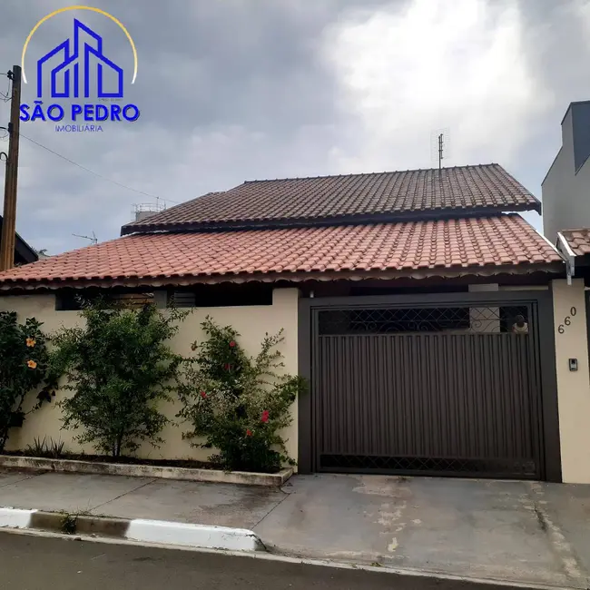 Foto 1 de Casa com 3 quartos à venda, 250m2 em Sao Pedro - SP