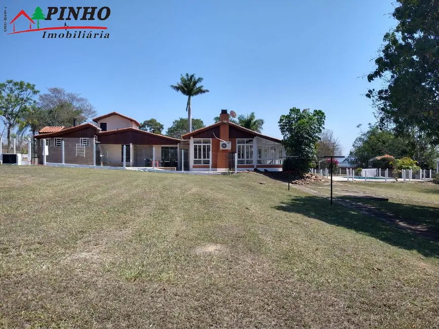 Foto 9 de Casa à venda em Sao Pedro - SP