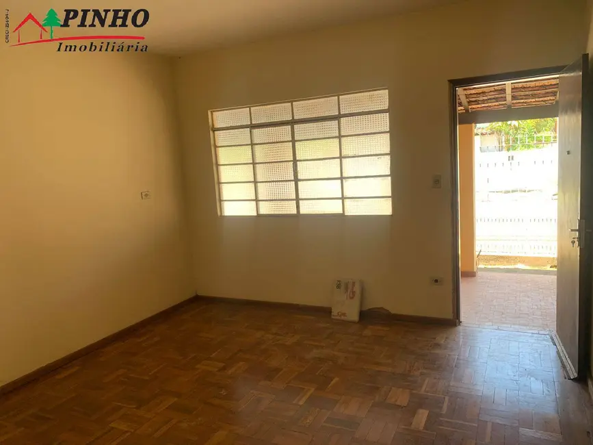 Foto 2 de Casa com 3 quartos à venda, 275m2 em Sao Pedro - SP