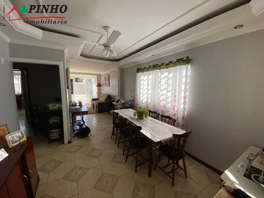 Foto 2 de Casa com 3 quartos à venda, 363m2 em Sao Pedro - SP