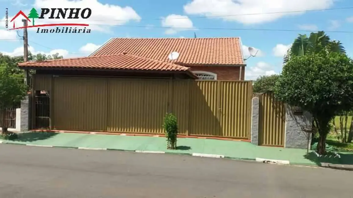 Foto 1 de Casa com 4 quartos à venda, 300m2 em Sao Pedro - SP