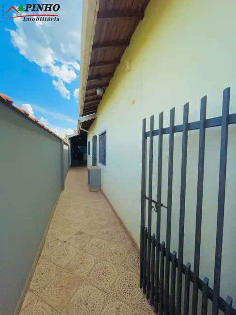 Foto 4 de Casa com 3 quartos à venda, 179m2 em Sao Pedro - SP